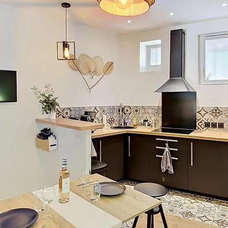 Historic Center Air Conditioned And Renovated Hyeres